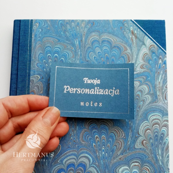 Notes Niebieski No. 3 z personalizowaną etykietą z kolekcji Woda