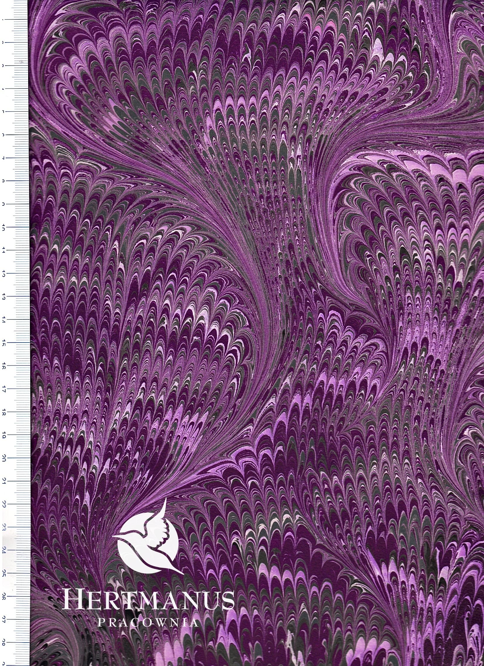 Papier marmurkowy fioletowy grzebieniowy, papier marmoryzowany, papier marmurkowy malowany ręcznie na powierzchni wody, papier introligatorski, dla konserwatorów papieru, hertmanus, hertmanus paper